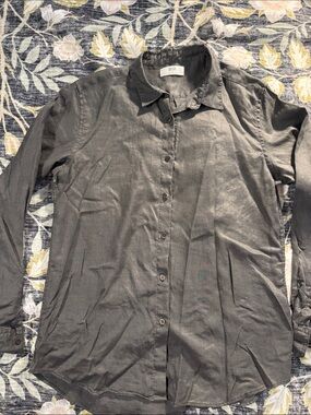 UNIQLO Women's M Linen Button-Up Shirt in Charcoal Gray